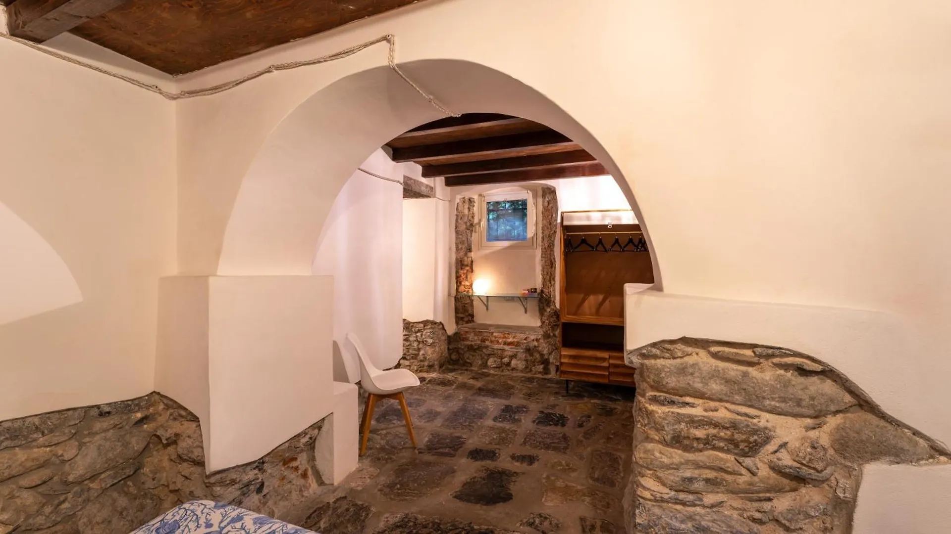 Couette-café Bed and Breakfast La Casa Delle Pietre Parlanti - Casa In Pietra Ai Piedi Del Parco Delle 5 Terre à Biassa